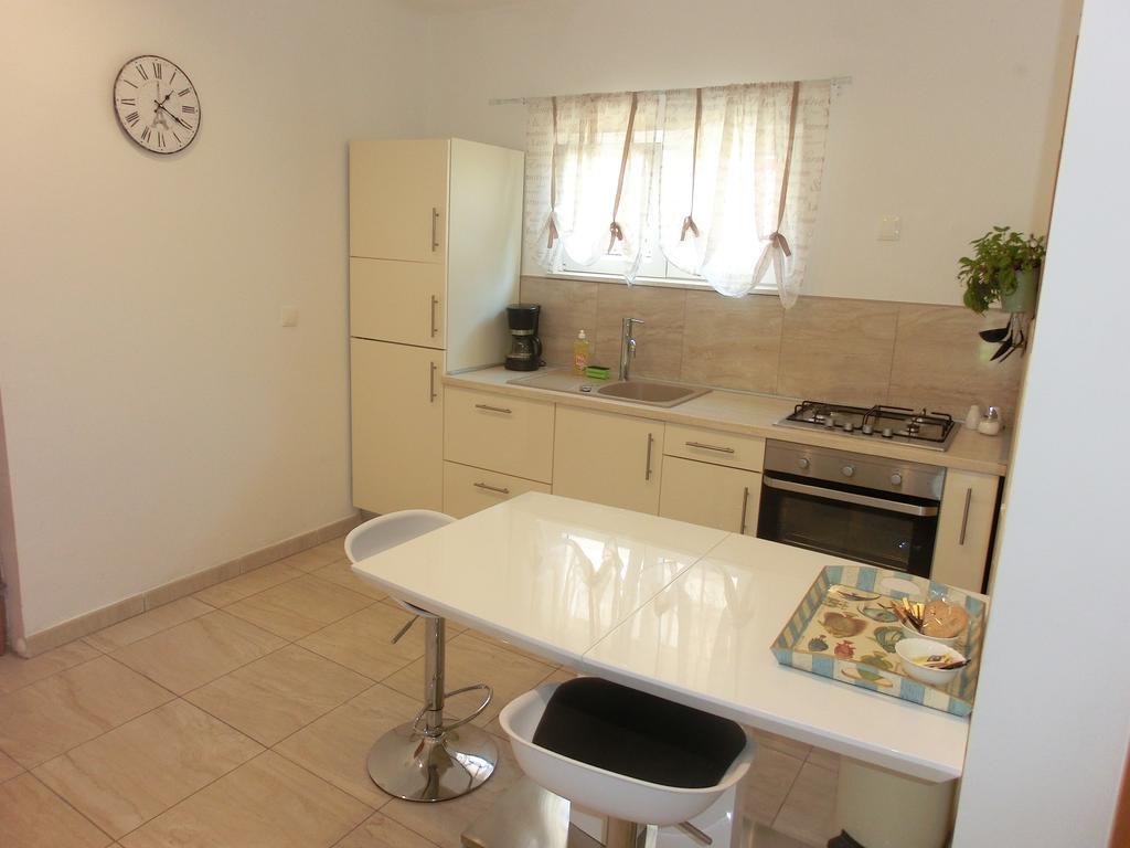 Apartments Ana