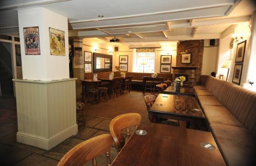 Queens Arms Country Inn