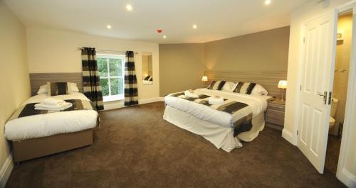 Queens Arms Country Inn