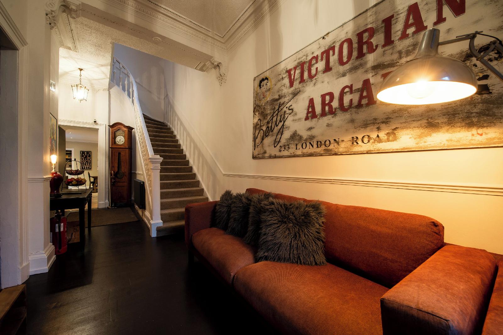 Amadeus Serviced Apartments