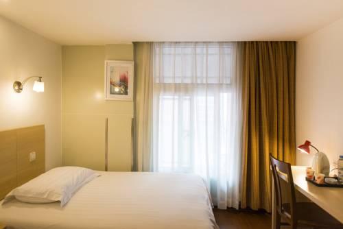 Motel 168 Shanghai South Railway Station