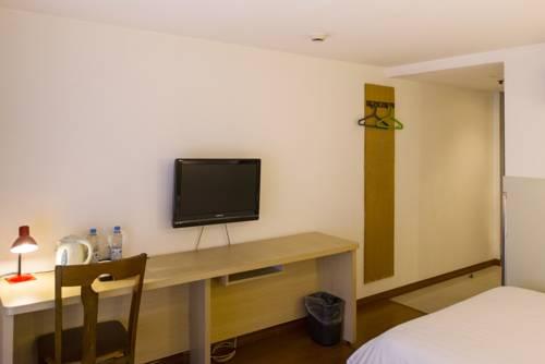 Motel 168 Shanghai South Railway Station