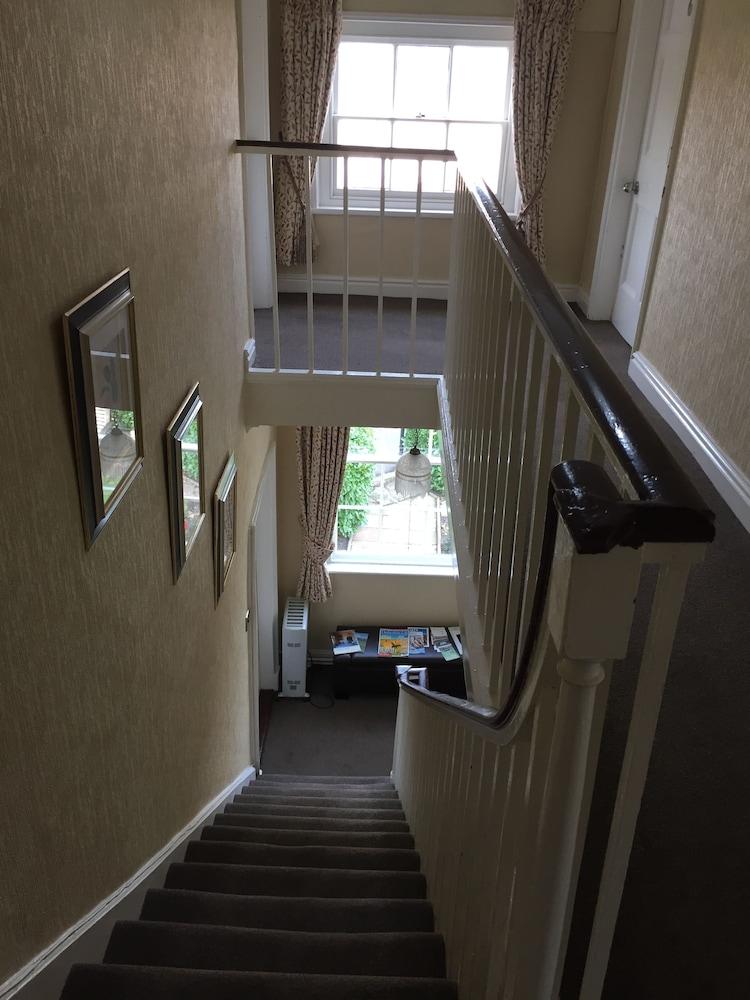 Holden House Bed & Breakfast