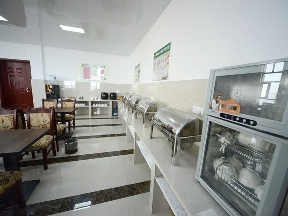 GreenTree Inn Xuancheng Ningguo City East Ningyang Road RT Mart Express Hotel