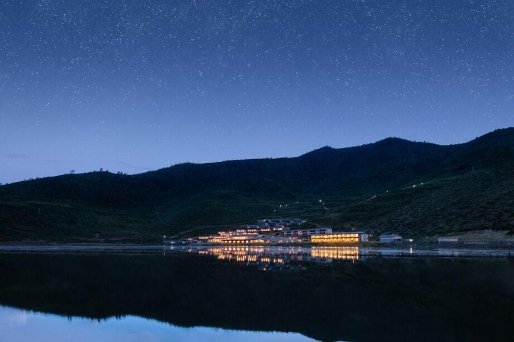 High Mountain Resort Shangri La