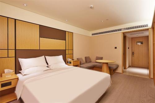 JI Hotel Xuzhou Pengcheng Square