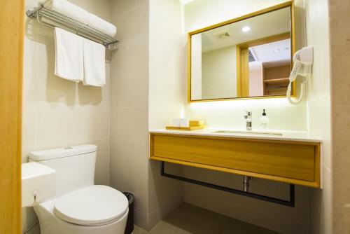 JI Hotel Xuzhou Pengcheng Square