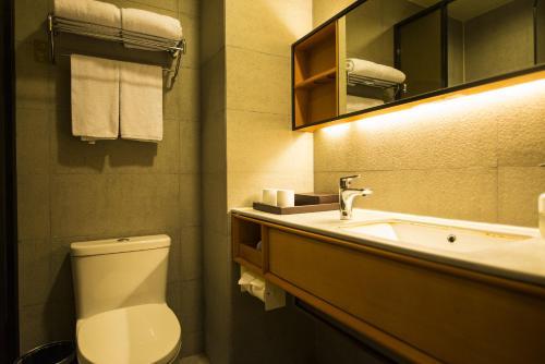 JI Hotel Xuzhou Pengcheng Square