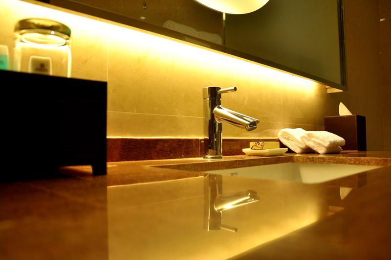 Jinghang Holiday Hotel