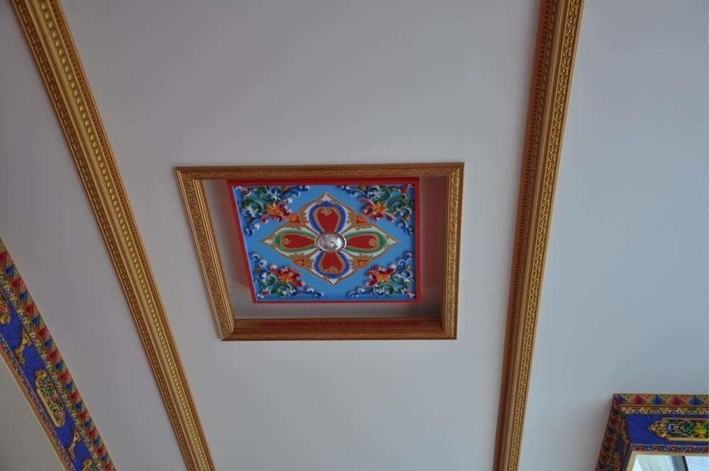 Overseas Tibetan Hotel