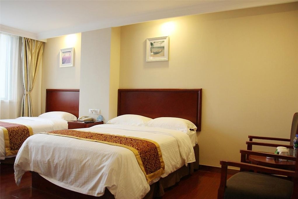 GreenTree Inn Shanghai Zhujing Town Donglin Temple Scenic Spot Jiankang Road Business Hotel