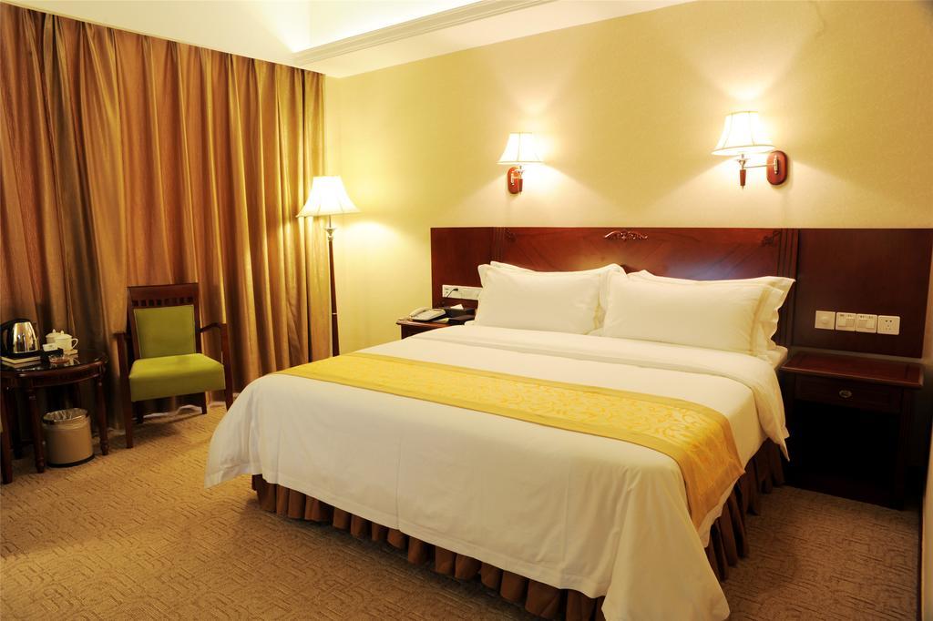 Vienna Hotel Haining Yancang