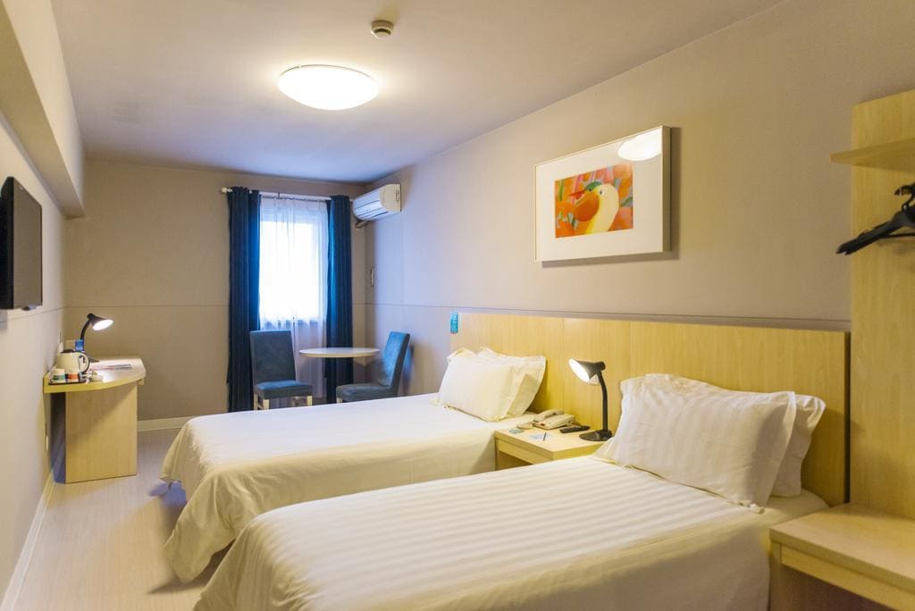 Jinjiang Inn Cangzhou West High speed Train Station Rongsheng Plaza