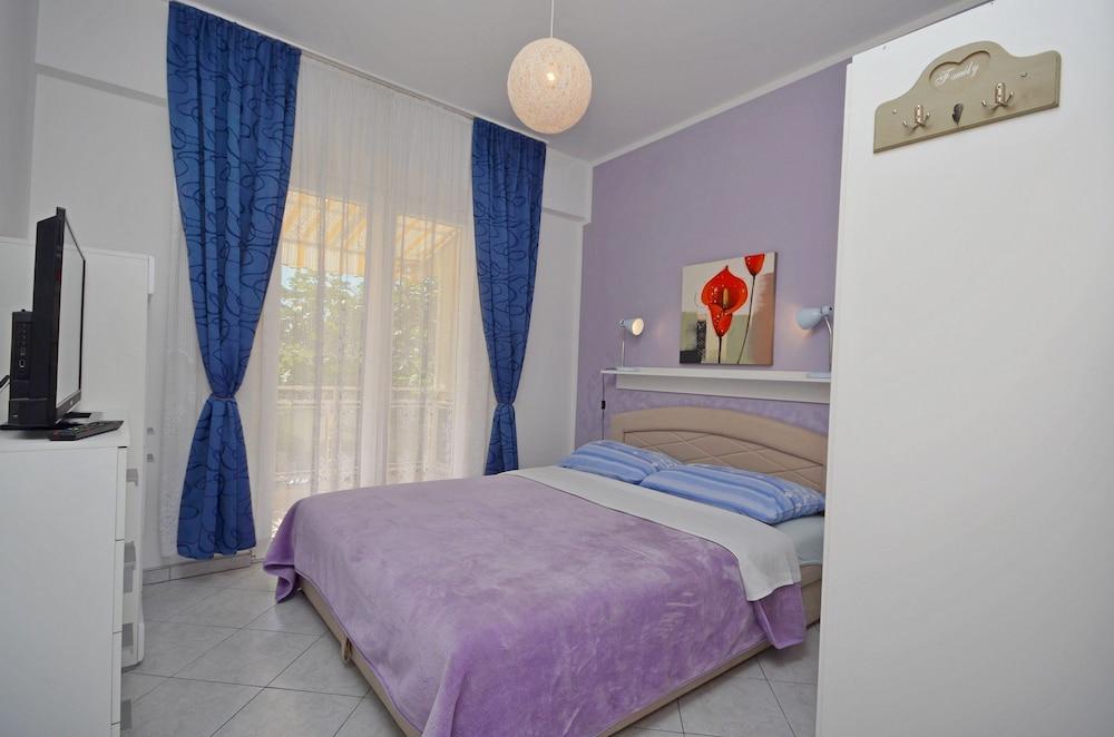 Apartments Ivona
