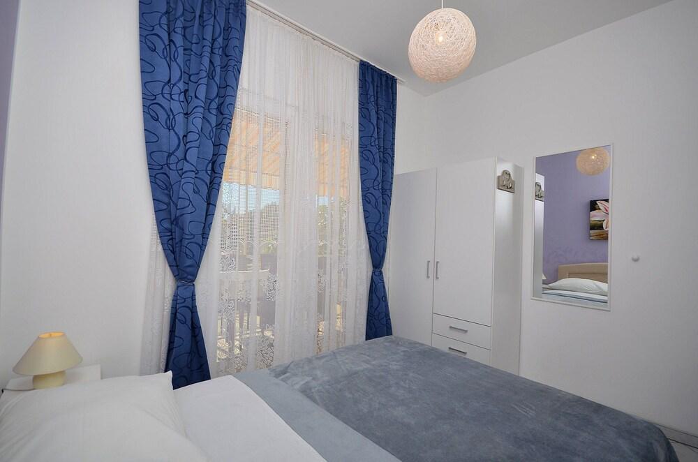 Apartments Ivona