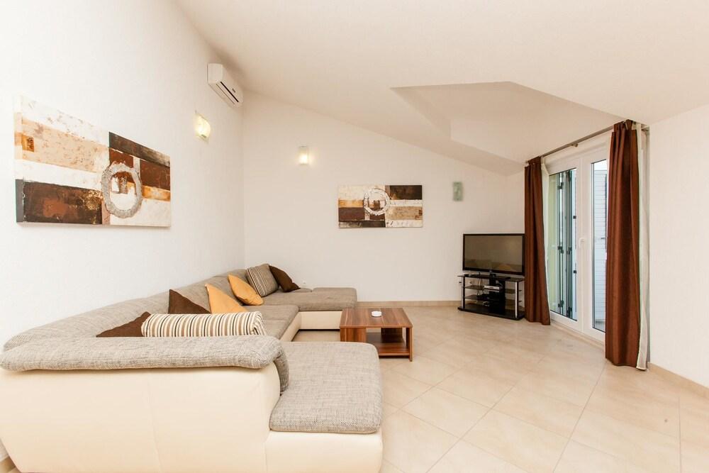 Villa Luna Trogir