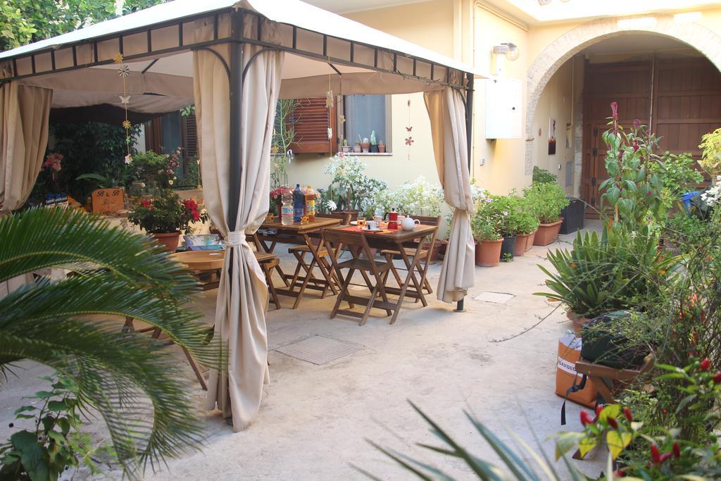 B&B Fiori E Limoni