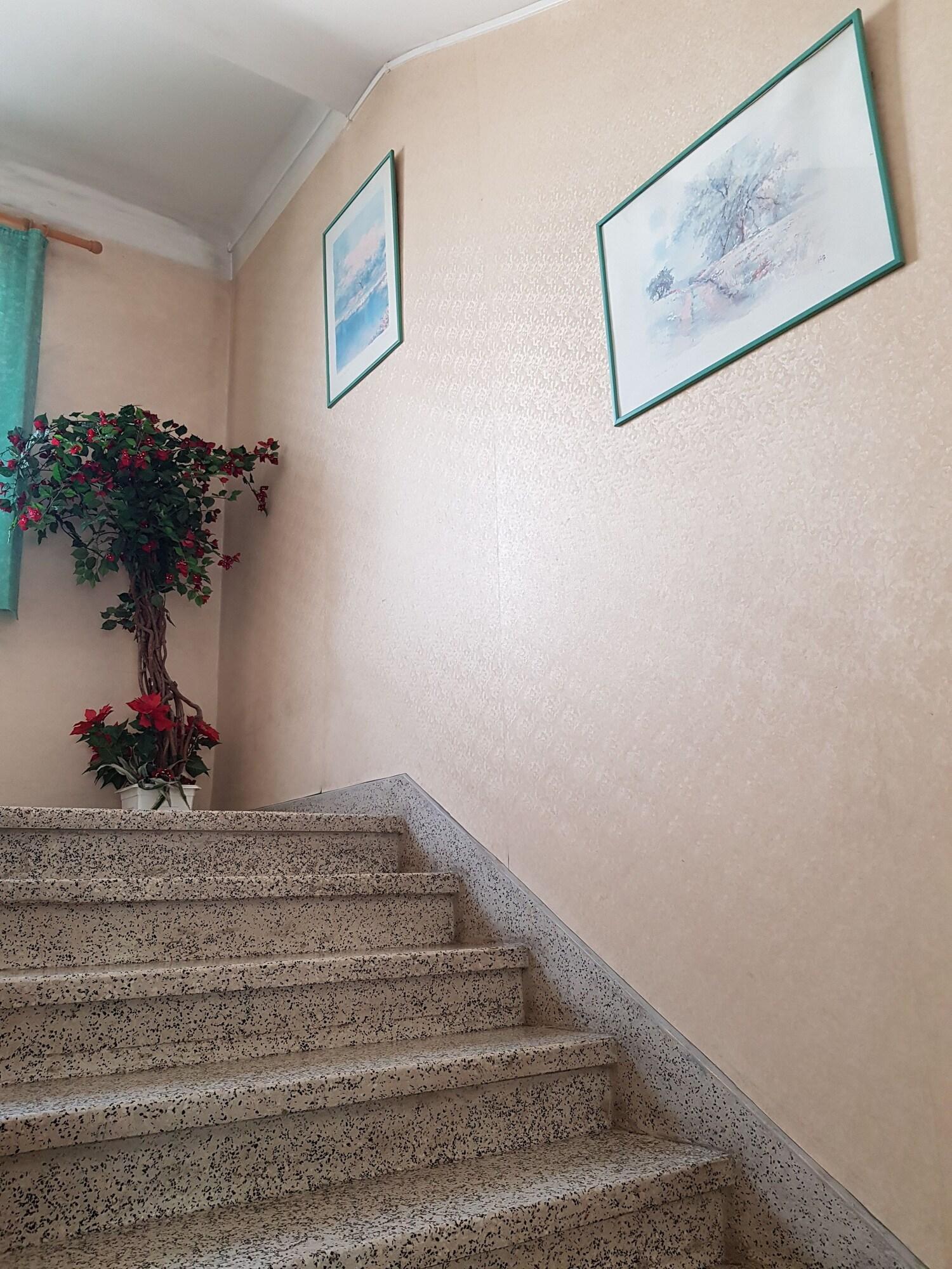 Central Hotel