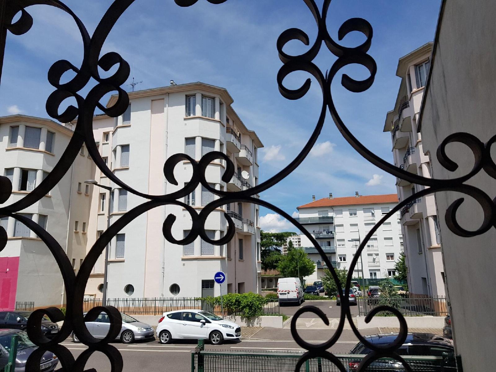 Central Hotel