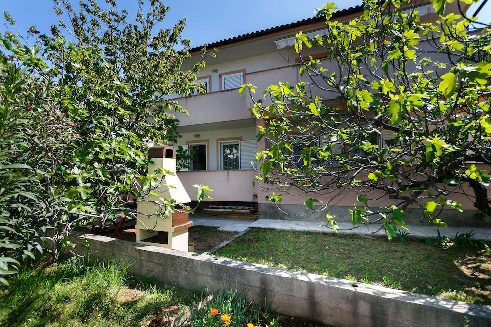 Apartments Valencic