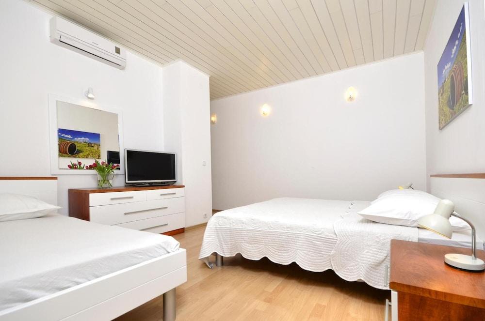 Villa Dalmatia Apartments
