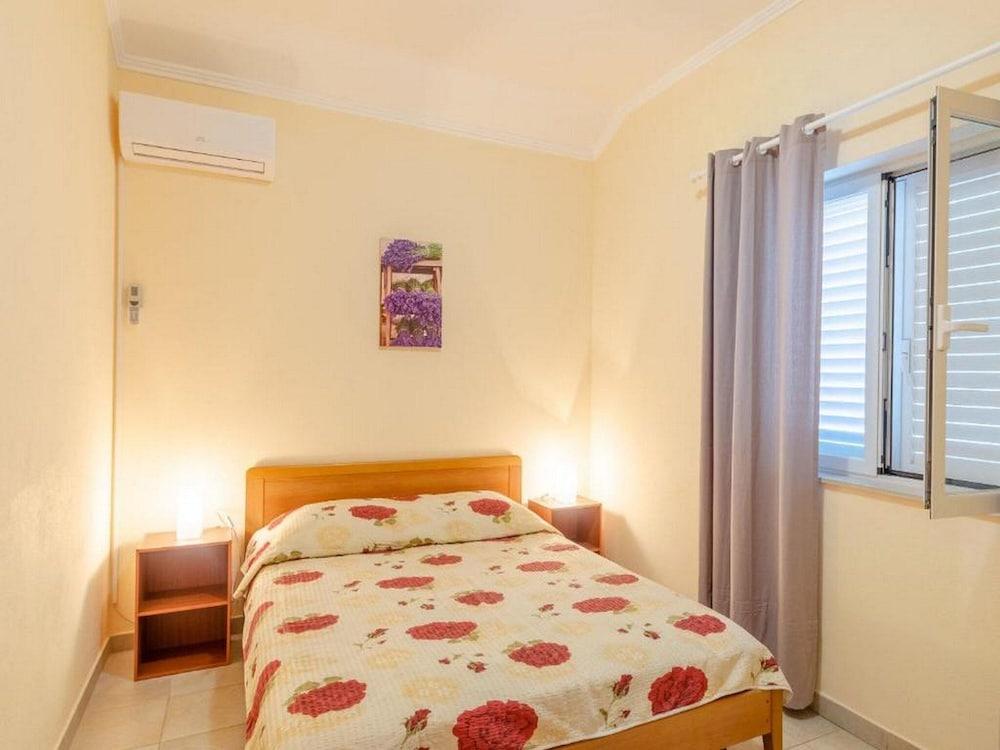 Apartments Zaknic
