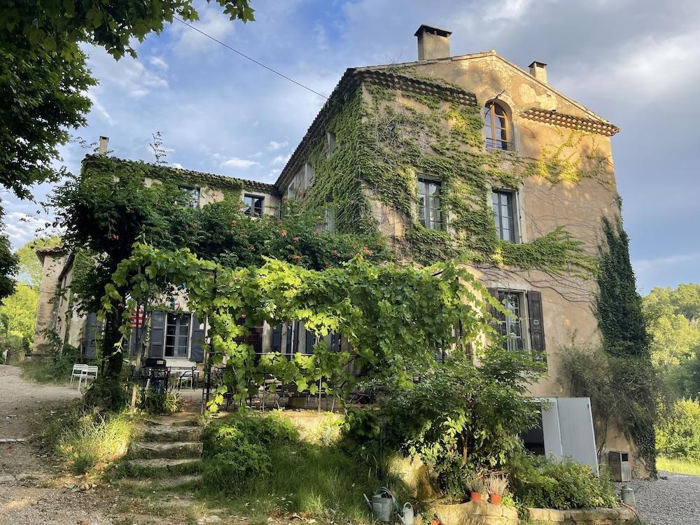 Parenthese En Luberon
