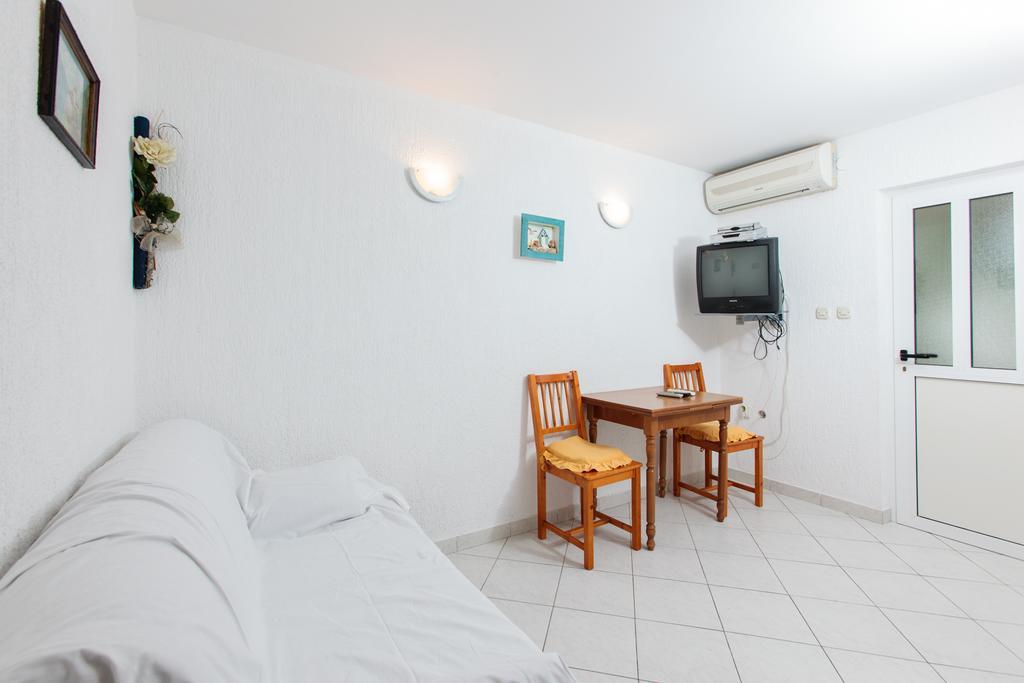 Apartments Antonia Podstrana