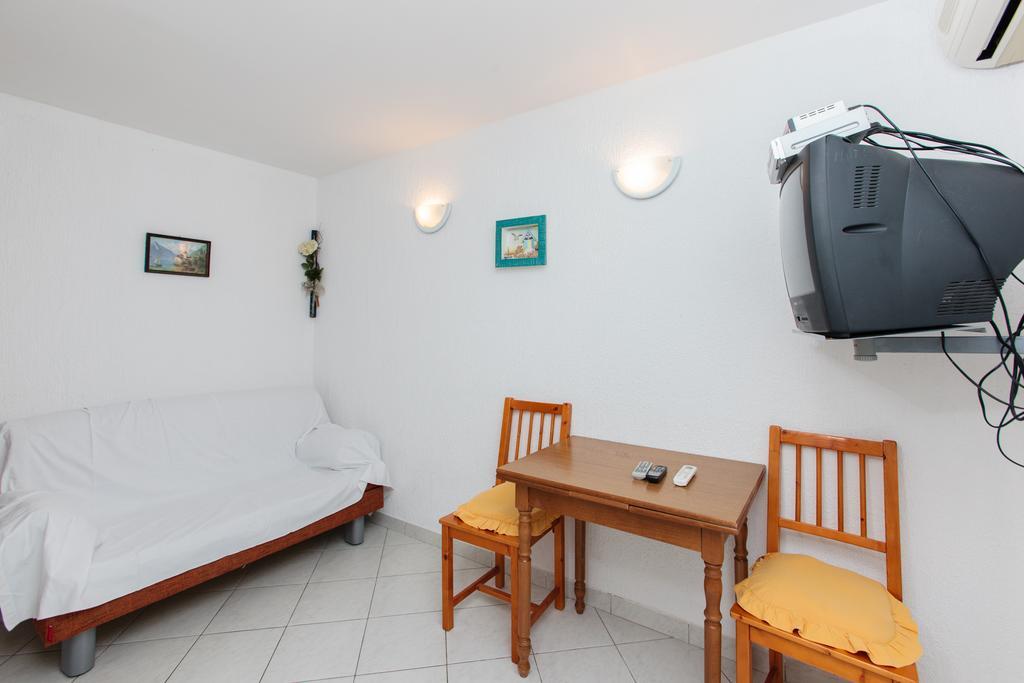 Apartments Antonia Podstrana