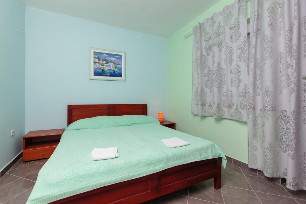 Apartments Antonia Podstrana
