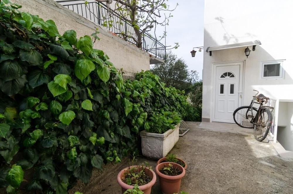 Villa Nikol