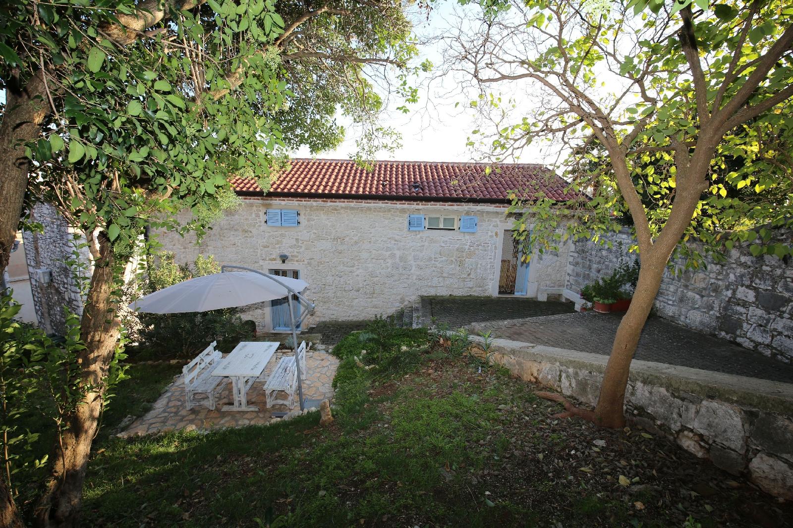 House Nirvana