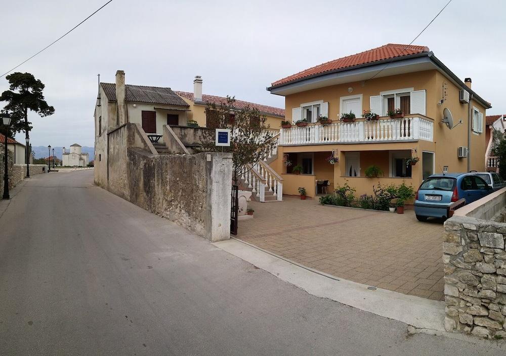 Apartments Luce