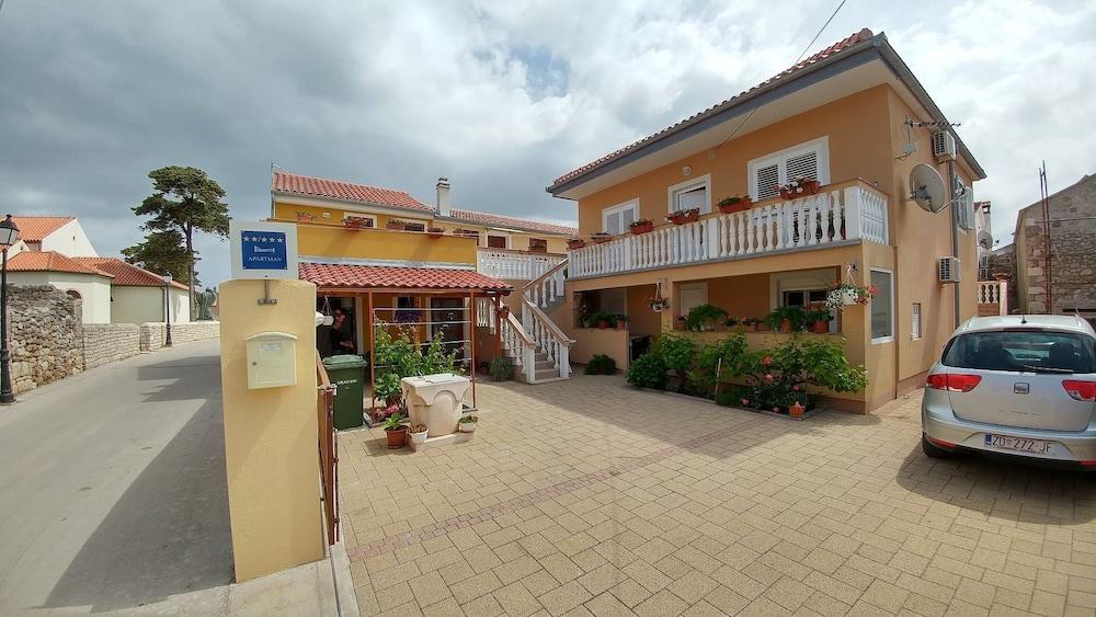 Apartments Luce