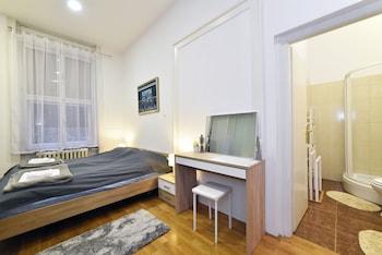 B & B Schlosser