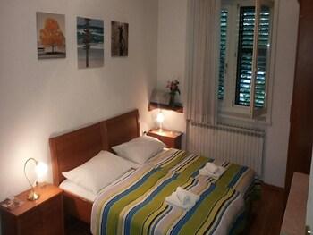 Angela Classic Rooms