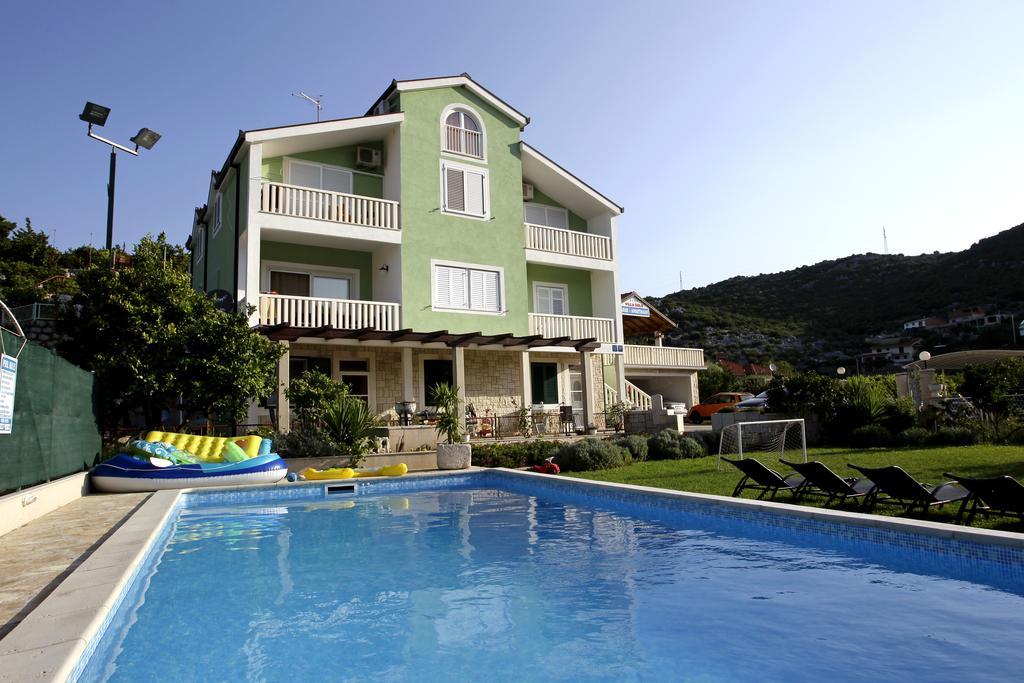 Villa Solo