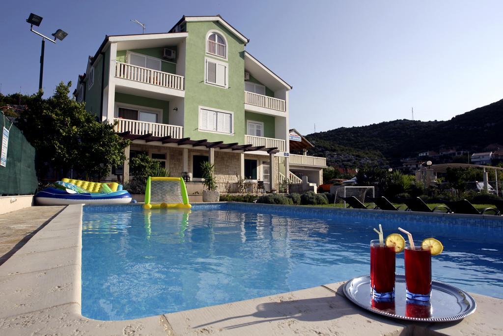 Villa Solo