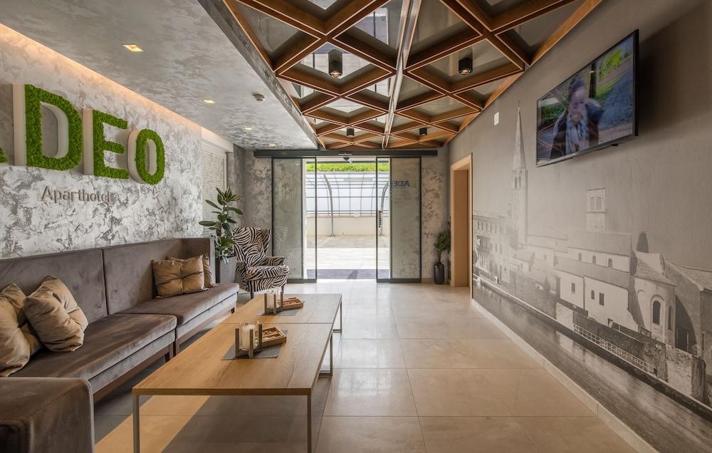 Aparthotel Adeo
