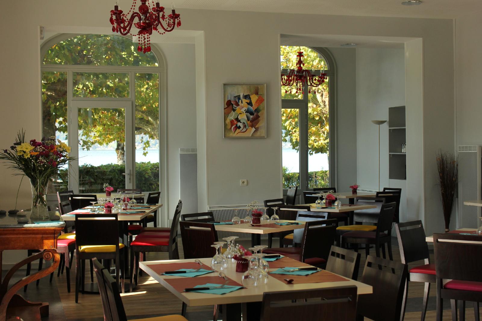 Le Pavillon Des Fleurs