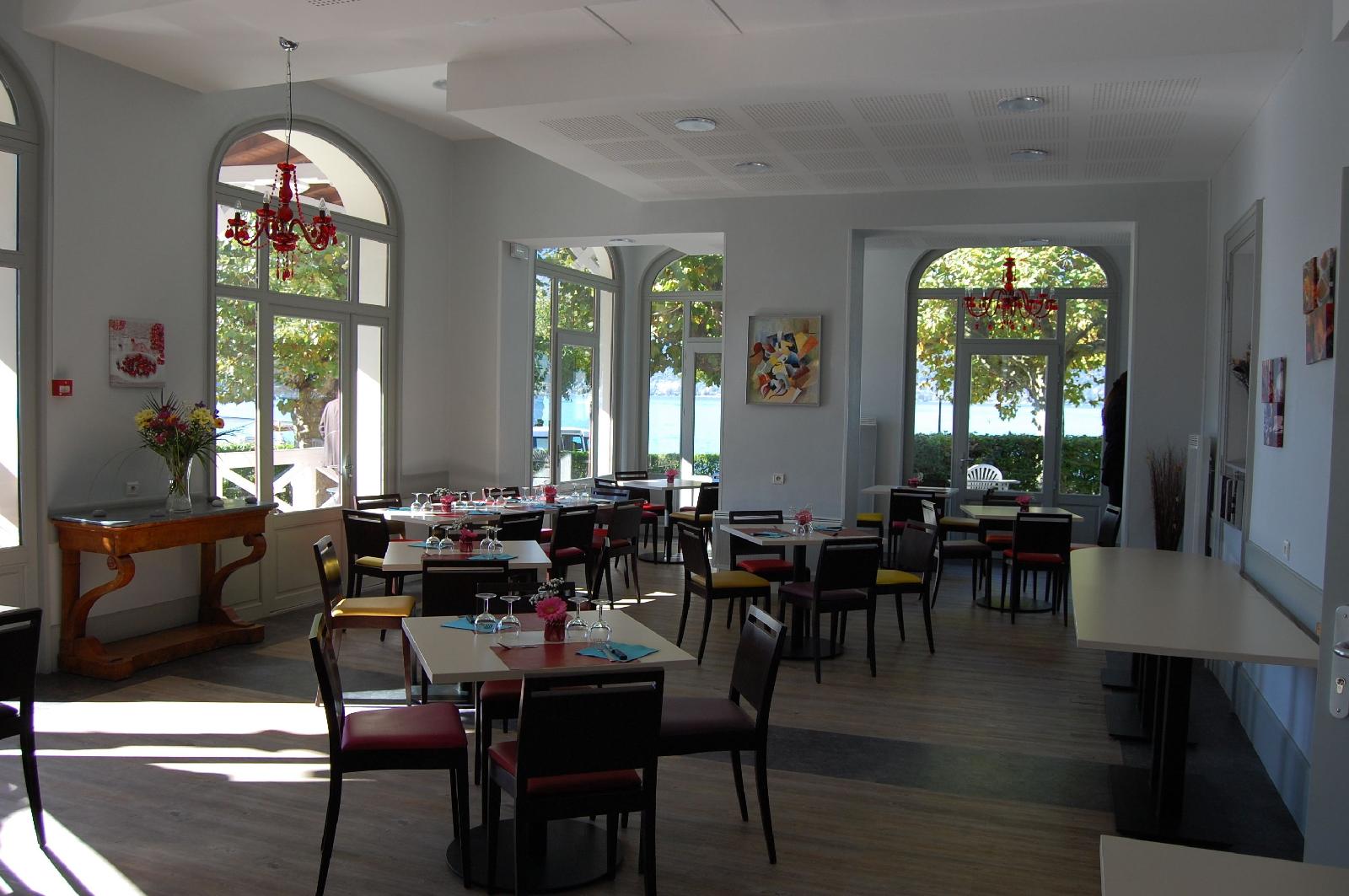 Le Pavillon Des Fleurs