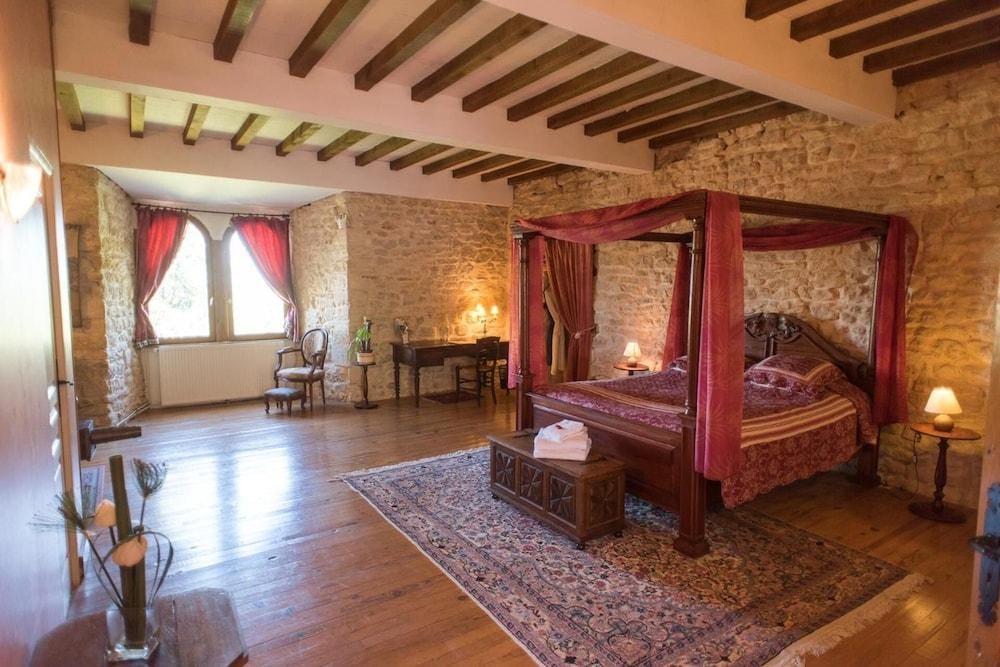 Chateau De Morey