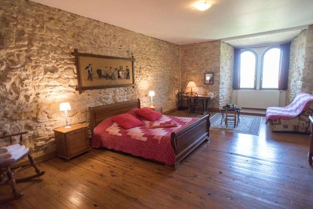 Chateau De Morey