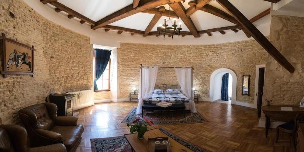 Chateau De Morey