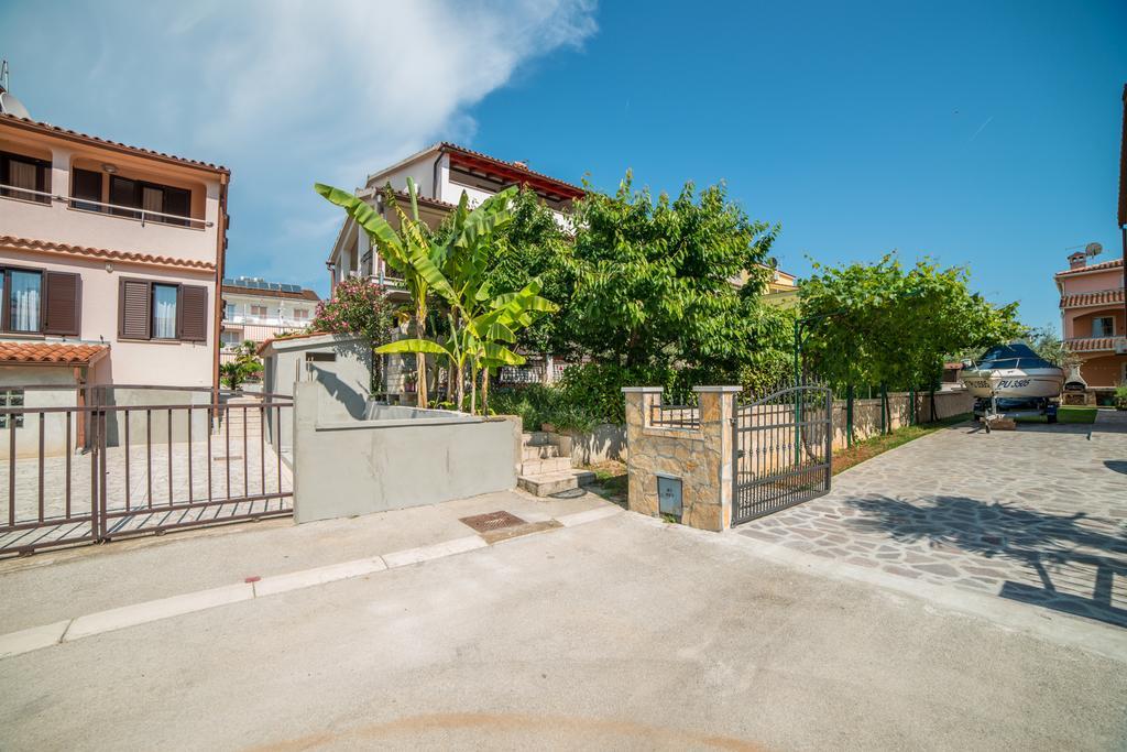 Apartments Snjezana