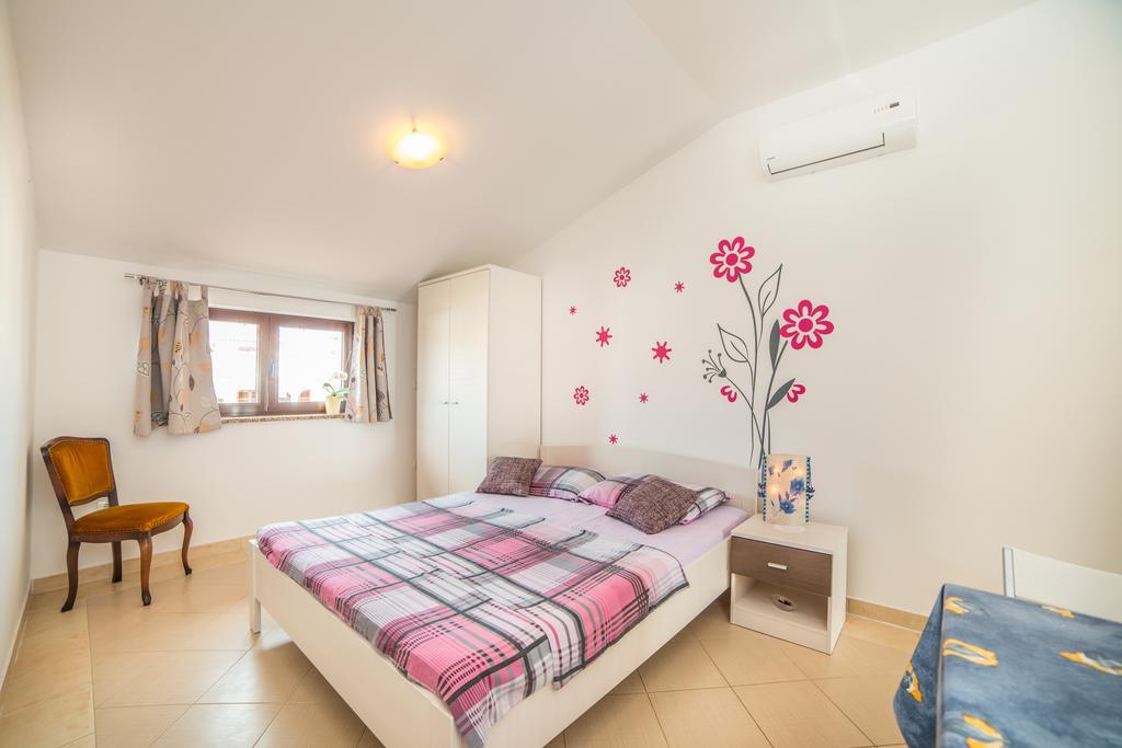 Apartments Snjezana