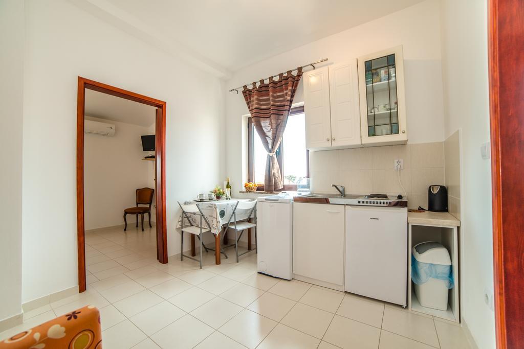 Apartments Snjezana