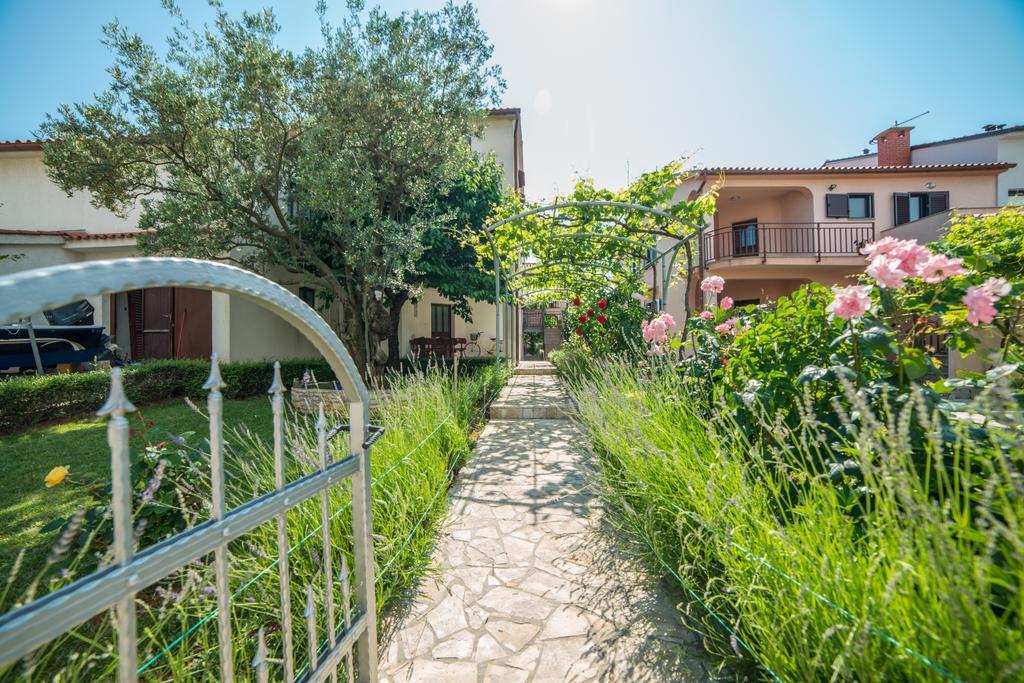 Apartments Snjezana
