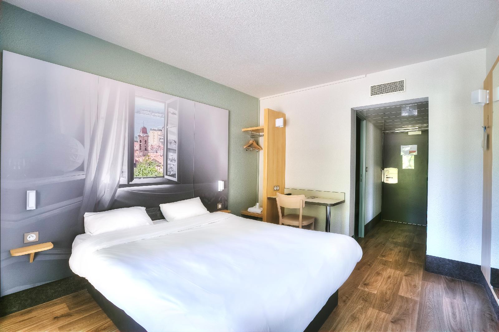 B&B Hotel Villeneuve Loubet Village