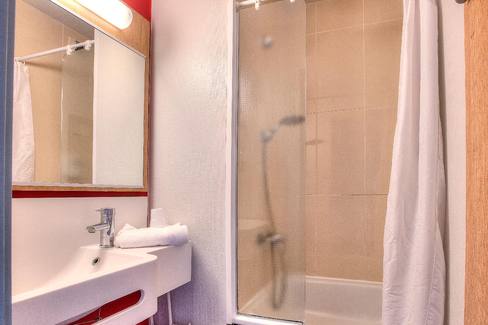 B&B Hotel Villeneuve Loubet Village